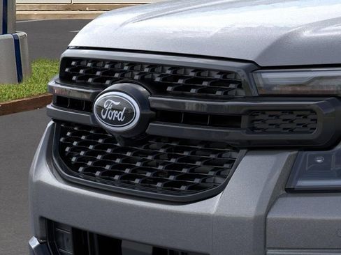 New 2025 Ford Ranger Lariat w/ FX4 Off-Road Package AWD/4WD image 17