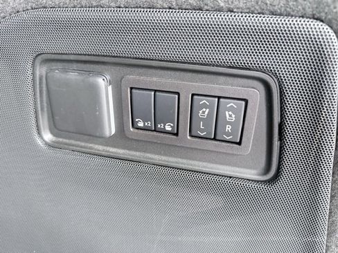 Used 2024 Cadillac Escalade Sport Platinum w/ LPO, ONYX Package image 25