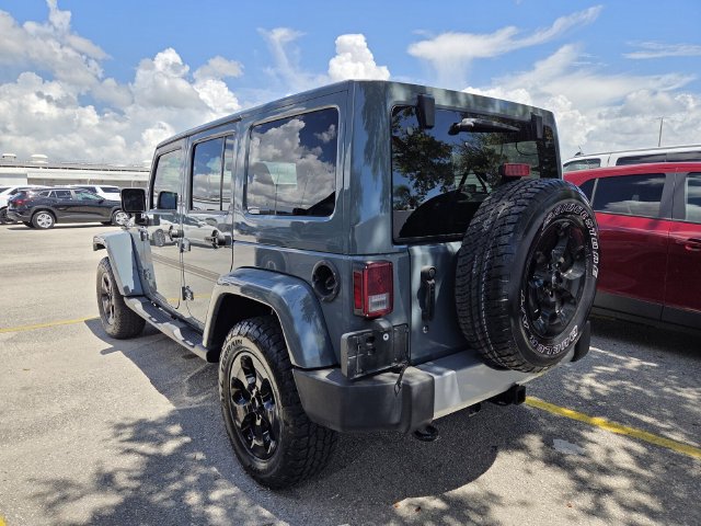 Used 2014 Jeep Wrangler Unlimited Sahara w/ Connectivity Group AWD/4WD image 6