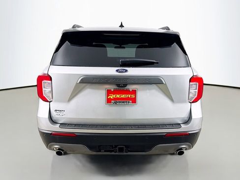 Used 2023 Ford Explorer XLT w/ Equipment Group 202A image 6