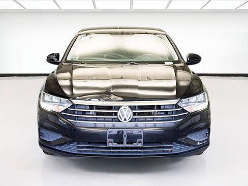 Used 2019 Volkswagen Jetta S image 2