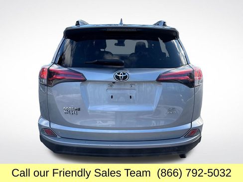 Used 2017 Toyota RAV4 LE image 5