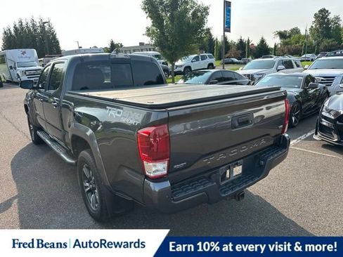 Used 2018 Toyota Tacoma TRD Sport w/ Four Season Floor Mat Package AWD/4WD image 5