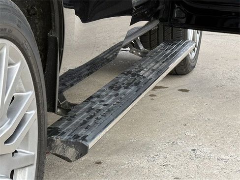 Used 2024 Ford Expedition Limited image 9