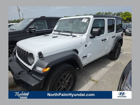 Used 2025 Jeep Wrangler Unlimited Sport AWD/4WD image 1