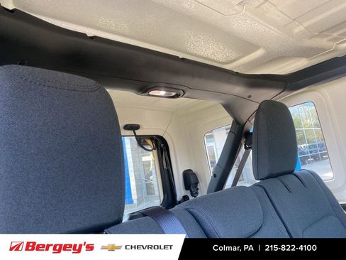 Used 2025 Jeep Wrangler Unlimited Rubicon image 26