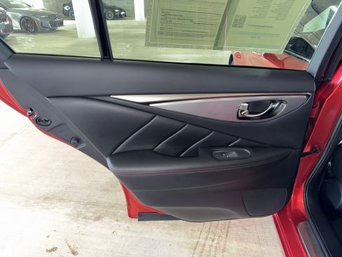 Used 2018 INFINITI Q50 Red Sport 400 w/ Sensory Package (Sport) image 15
