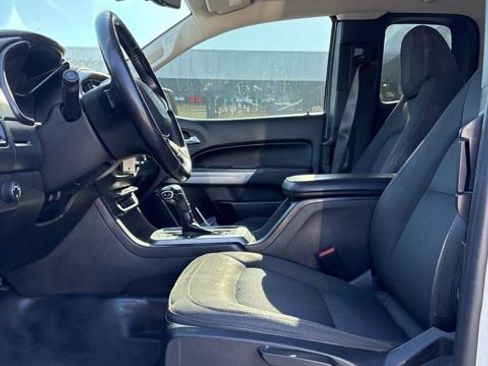 Used 2020 Chevrolet Colorado LT w/ Safety Package image 5