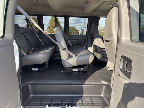 New 2025 Chevrolet Express 3500 LS image 23