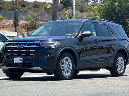 New 2026 Ford Explorer Active w/ Active Comfort Package RWD image 7