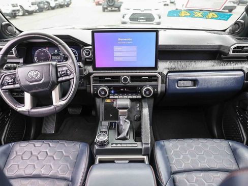 Certified 2025 Toyota 4Runner Platinum AWD/4WD image 2