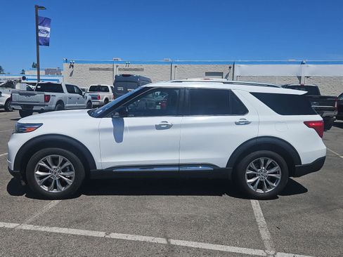 Used 2023 Ford Explorer Limited AWD/4WD image 5