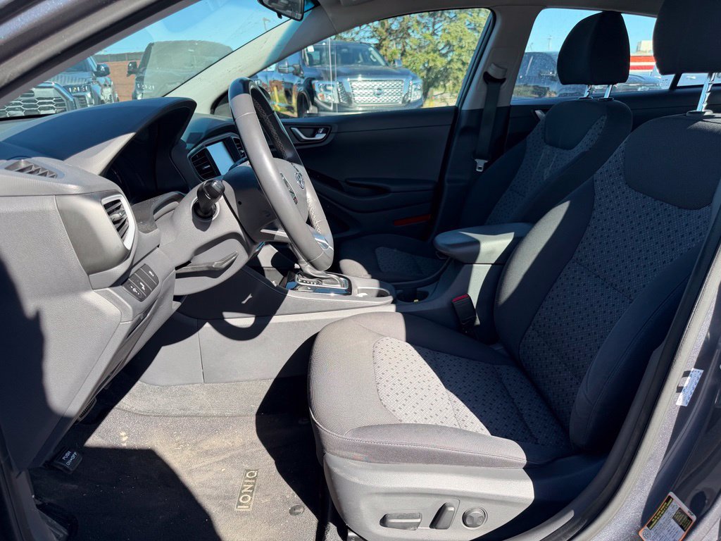 Used 2017 Hyundai Ioniq SEL FWD image 13