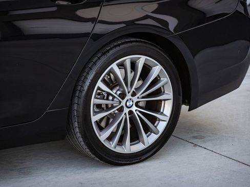 Used 2021 BMW 540i w/ Convenience Package image 34