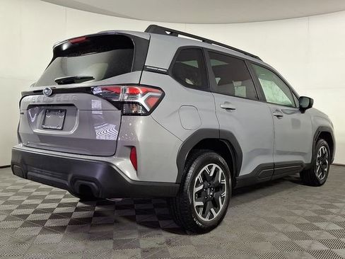 Used 2025 Subaru Forester Premium w/ Convenience Package #1 image 9