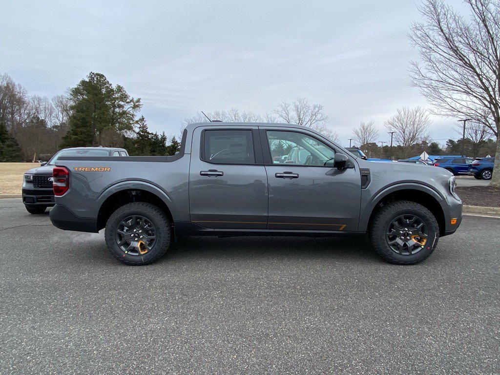 Used 2025 Ford Maverick Tremor AWD/4WD image 3