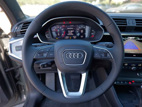 New 2025 Audi Q3 2.0T Premium image 12