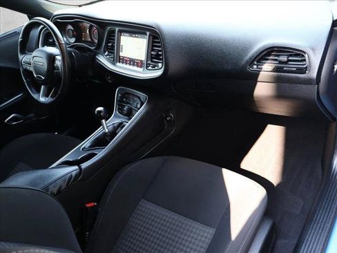 Used 2019 Dodge Challenger R/T Scat Pack w/ Shaker Package RWD image 25