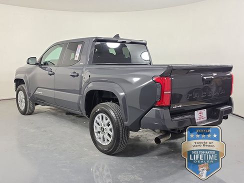 Certified 2025 Toyota Tacoma SR5 AWD/4WD image 4