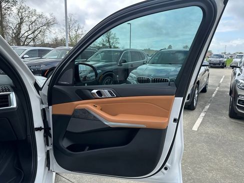 Certified 2025 BMW X5 xDrive40i w/ M Sport Package image 33