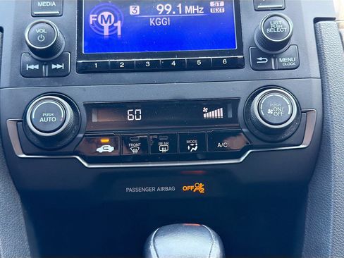 Used 2019 Honda Civic Sport image 10