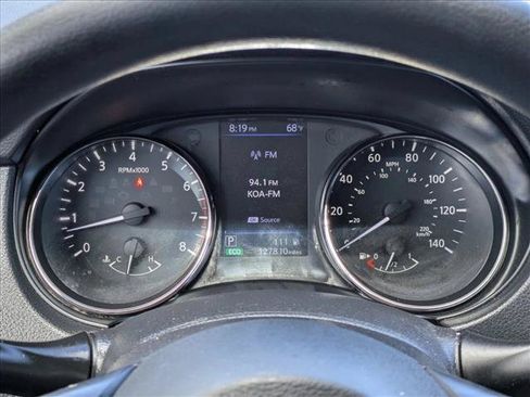 Used 2018 Nissan Rogue S AWD/4WD image 10