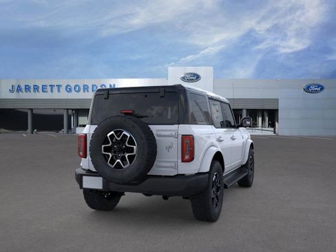 New 2025 Ford Bronco Outer Banks image 8