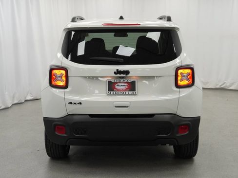 Certified 2023 Jeep Renegade Altitude AWD/4WD image 17