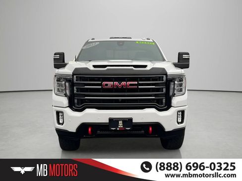 Used 2022 GMC Sierra 2500 AT4 AWD/4WD image 2