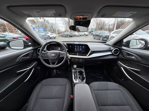 Used 2024 Chevrolet Trax LS w/ Driver Confidence Package image 17