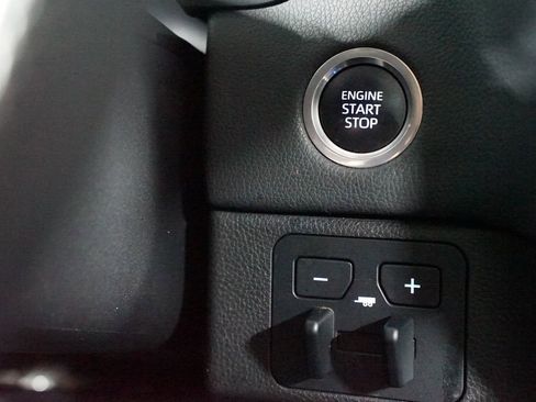 Used 2023 Toyota Tundra Limited w/ Power Package AWD/4WD image 24