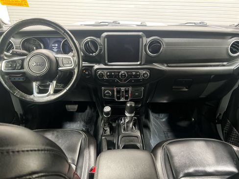 Used 2023 Jeep Wrangler Unlimited Sahara w/ Cold Weather Group AWD/4WD image 21