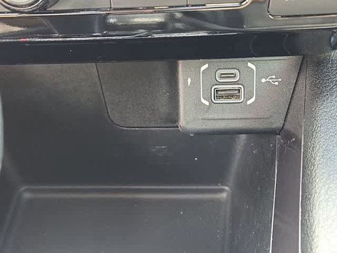 Used 2022 Jeep Compass Latitude FWD image 29