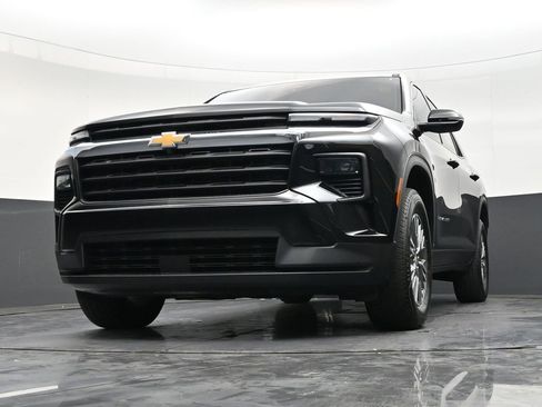 Used 2024 Chevrolet Traverse LS image 28