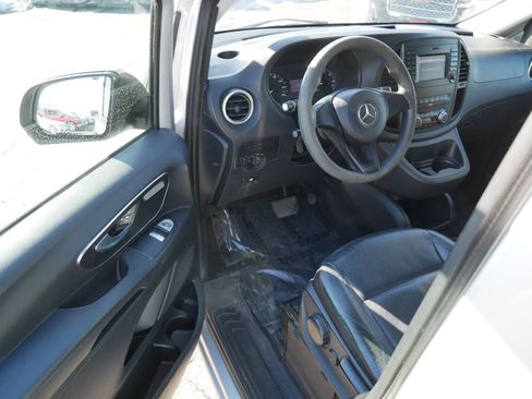 Used 2016 Mercedes-Benz Metris Passenger image 10