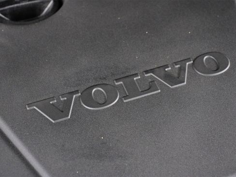 Certified 2023 Volvo S60 T8 Plus w/ Climate Package image 25