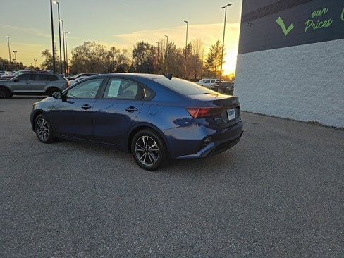 Used 2024 Kia Forte LXS image 2