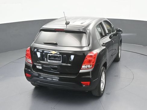 Used 2022 Chevrolet Trax LS w/ Tint and Cruise Package AWD/4WD image 43