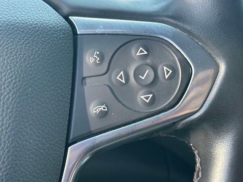 Certified 2023 Chevrolet Traverse LT FWD image 21