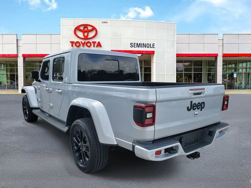 Used 2022 Jeep Gladiator Overland image 4