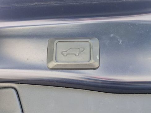 Used 2021 Toyota RAV4 XLE Premium FWD image 14