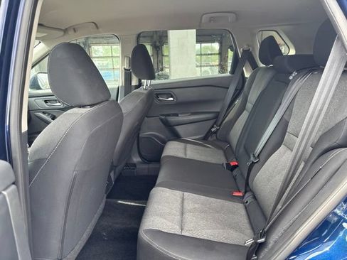 Used 2025 Nissan Rogue SV AWD/4WD image 18