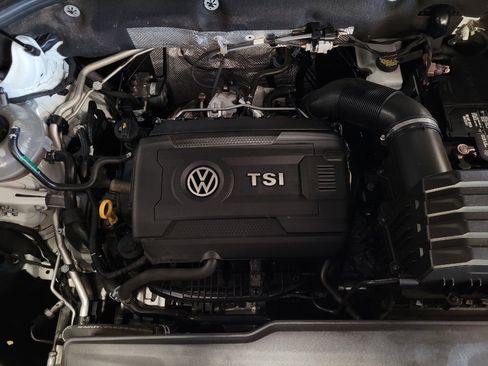 Used 2021 Volkswagen Atlas Cross Sport SE AWD/4WD image 30