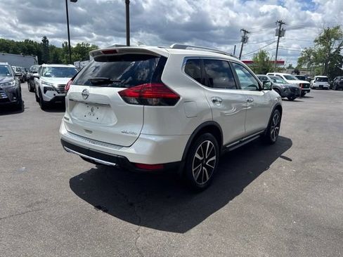 Used 2017 Nissan Rogue SL w/ SL Premium Package AWD/4WD image 2