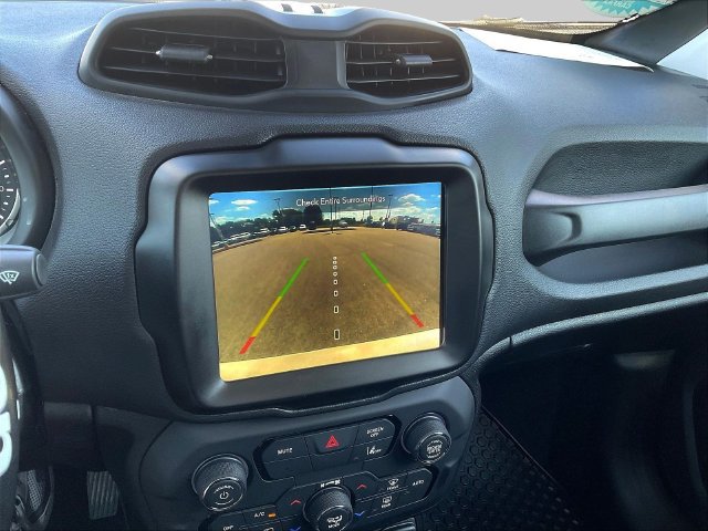 Used 2023 Jeep Renegade Altitude AWD/4WD image 15