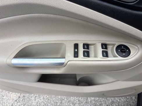 Used 2015 Ford Escape SE FWD image 22