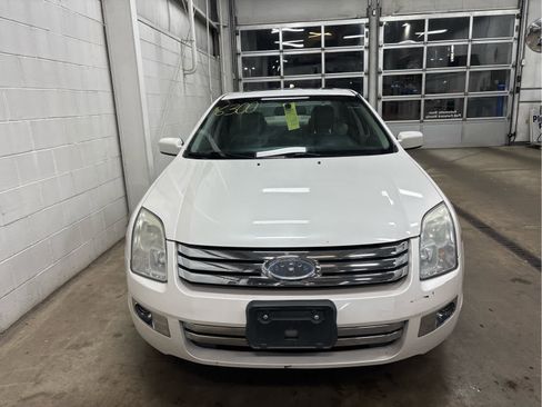 Used 2009 Ford Fusion SEL image 3