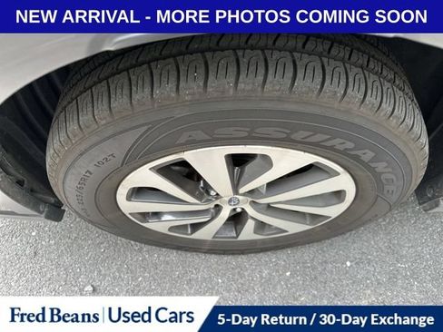 Used 2021 Subaru Outback Premium w/ Popular Package #1 AWD/4WD image 2