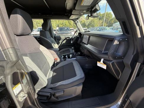 New 2025 Ford Bronco 4-Door AWD/4WD image 27