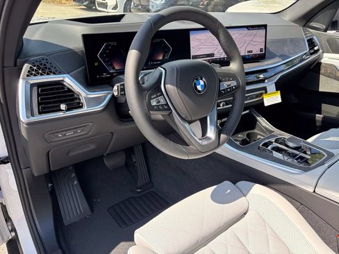 New 2026 BMW X5 xDrive40i w/ Climate Comfort Package AWD/4WD image 13
